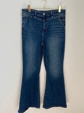 American Eagle Outfitters Super High-Rise Flare Blue Denim 881515689 Size 16